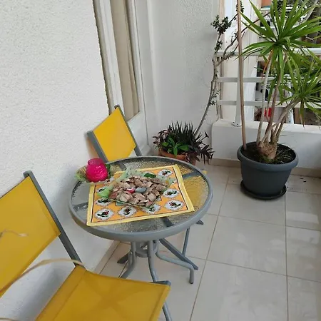 Leo's & Xerxes' Place In The Heart Of Rhodes شقة Rhodes City