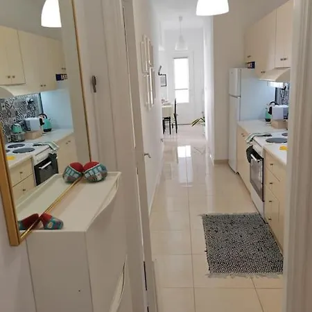 Leo's & Xerxes' Place In The Heart Of Rhodes